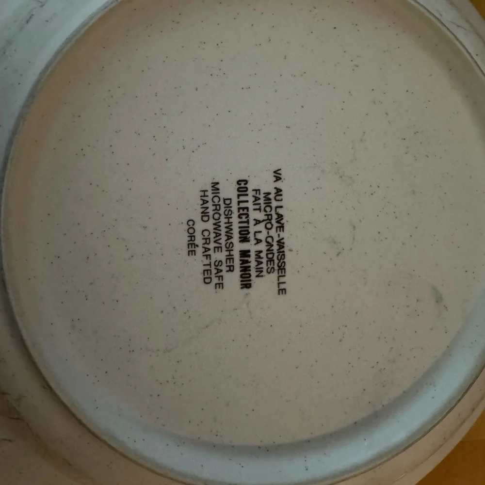 Stoneware Dinner Bowls in Cream with Brown Rim and Scenic Motif